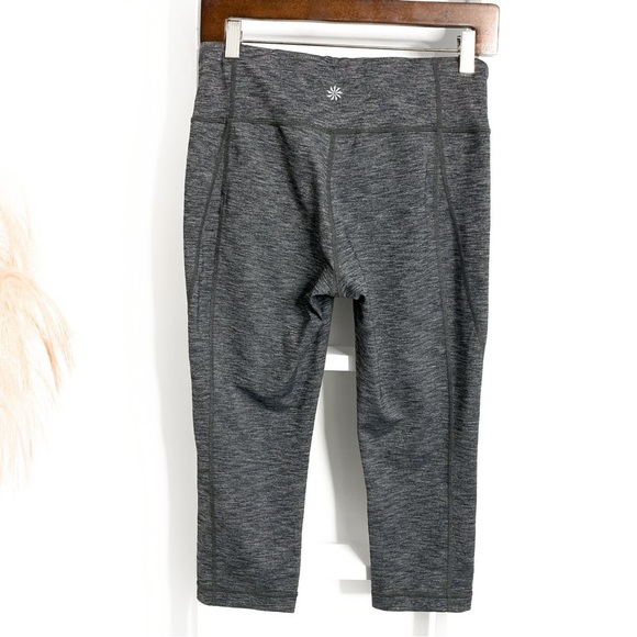 Athleta Black Heather Gray Revelation Capri Leggings Size Medium - Picture 12 of 12
